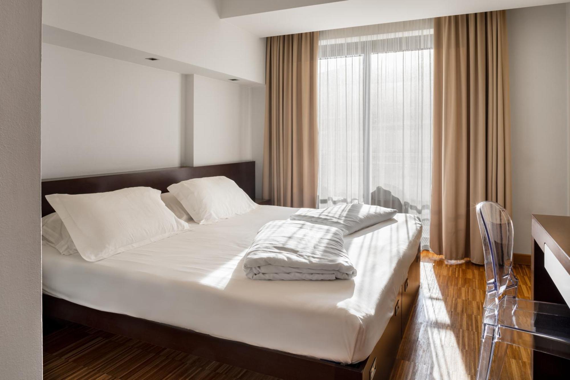 Astoria Hotel 4*
