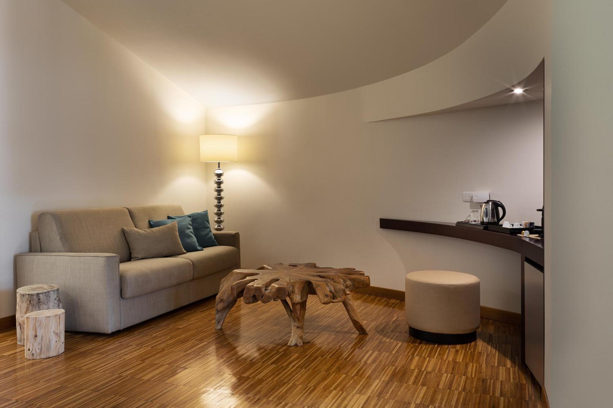 Hotel Astoria 4*